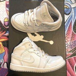 Jordan 1 Mid toddler